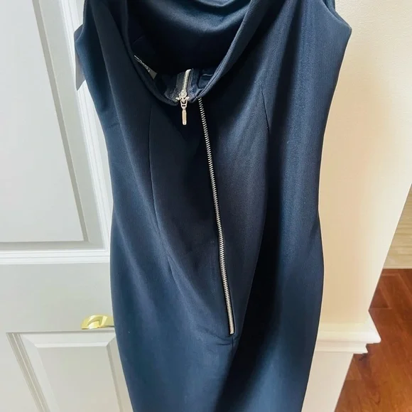 Nwt stunning Topshop size 6 Elegant Black Sleeveless Dress with cutouts - Picture 6 of 7